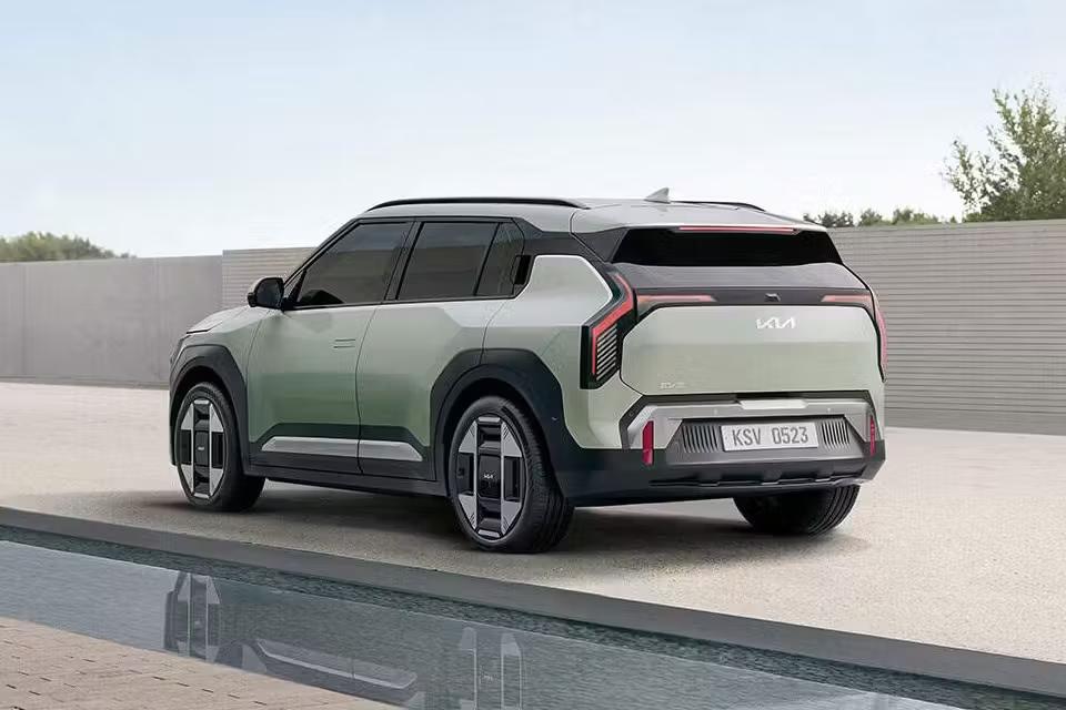 rear of kia ev3