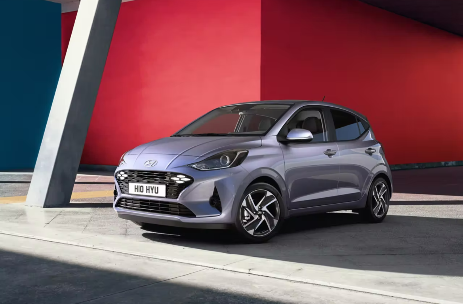 Hyundai i10 Front Side View