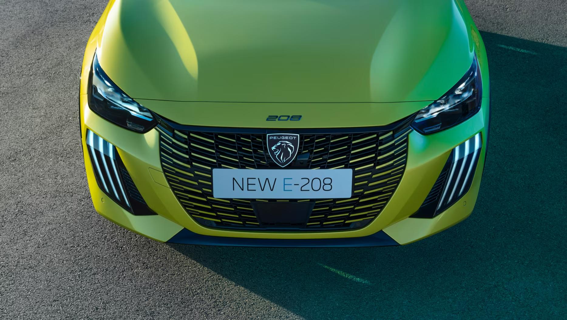 bonnet of peugoet 208