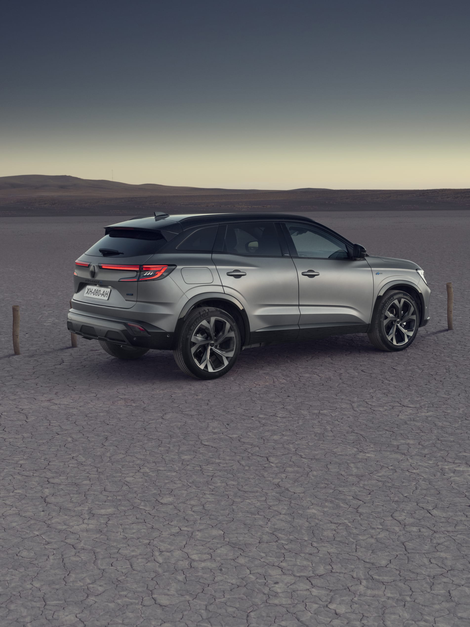 ALL NEW RENAULT AUSTRAL SUV E-TECH FULL HYBRID available to pre-order NOW!