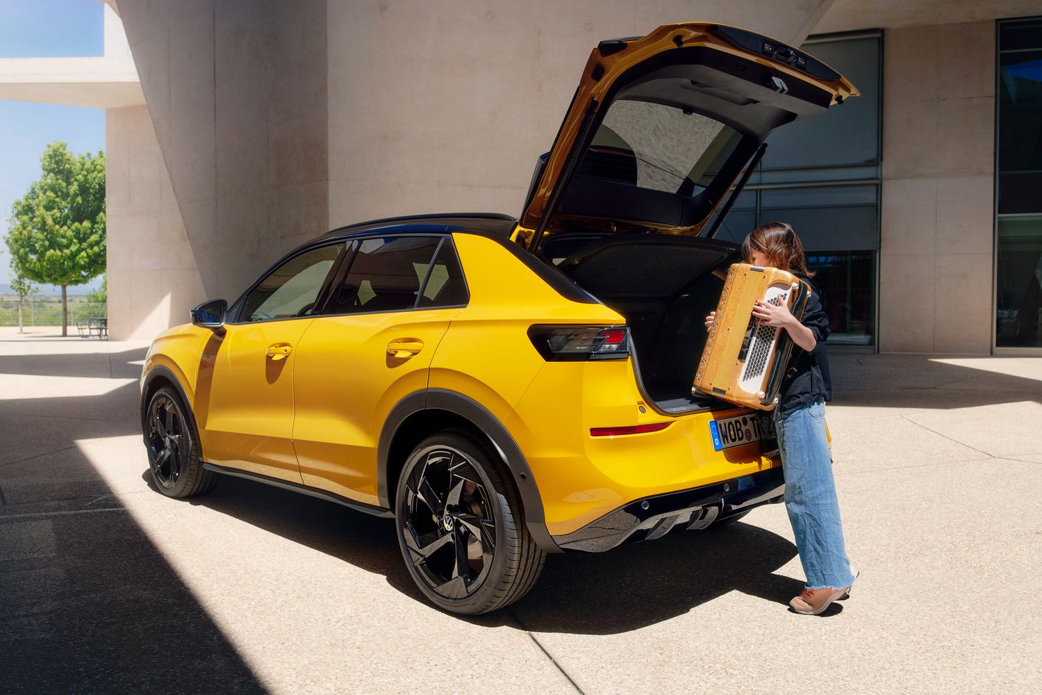 Exterior design of the new Volkswagen T-Roc, available at Agnew Volkswagen