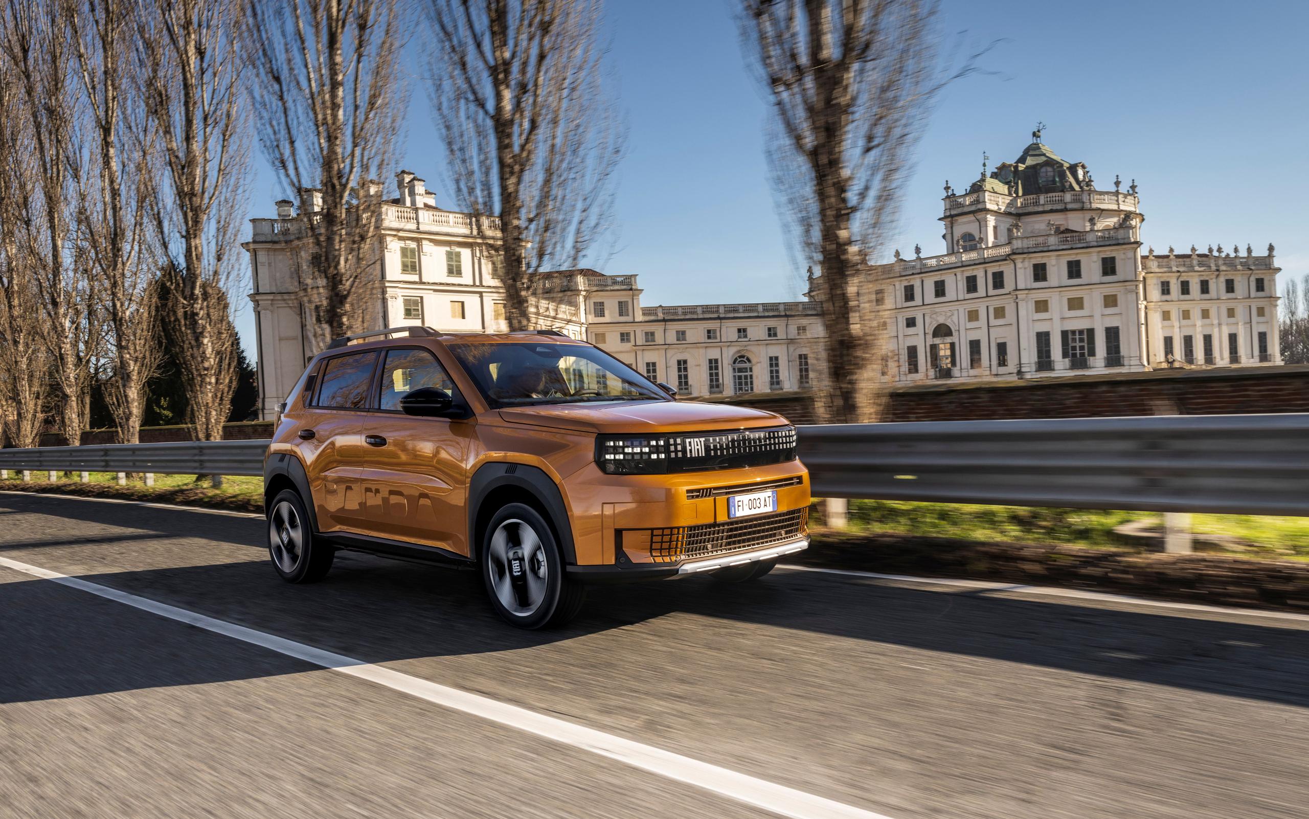 brown Fiat Grande Panda