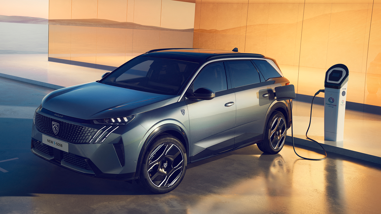 New Peugeot E-5008