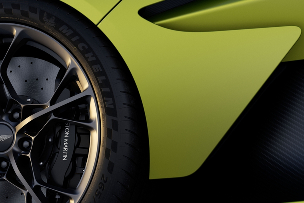 Valhalla side strake