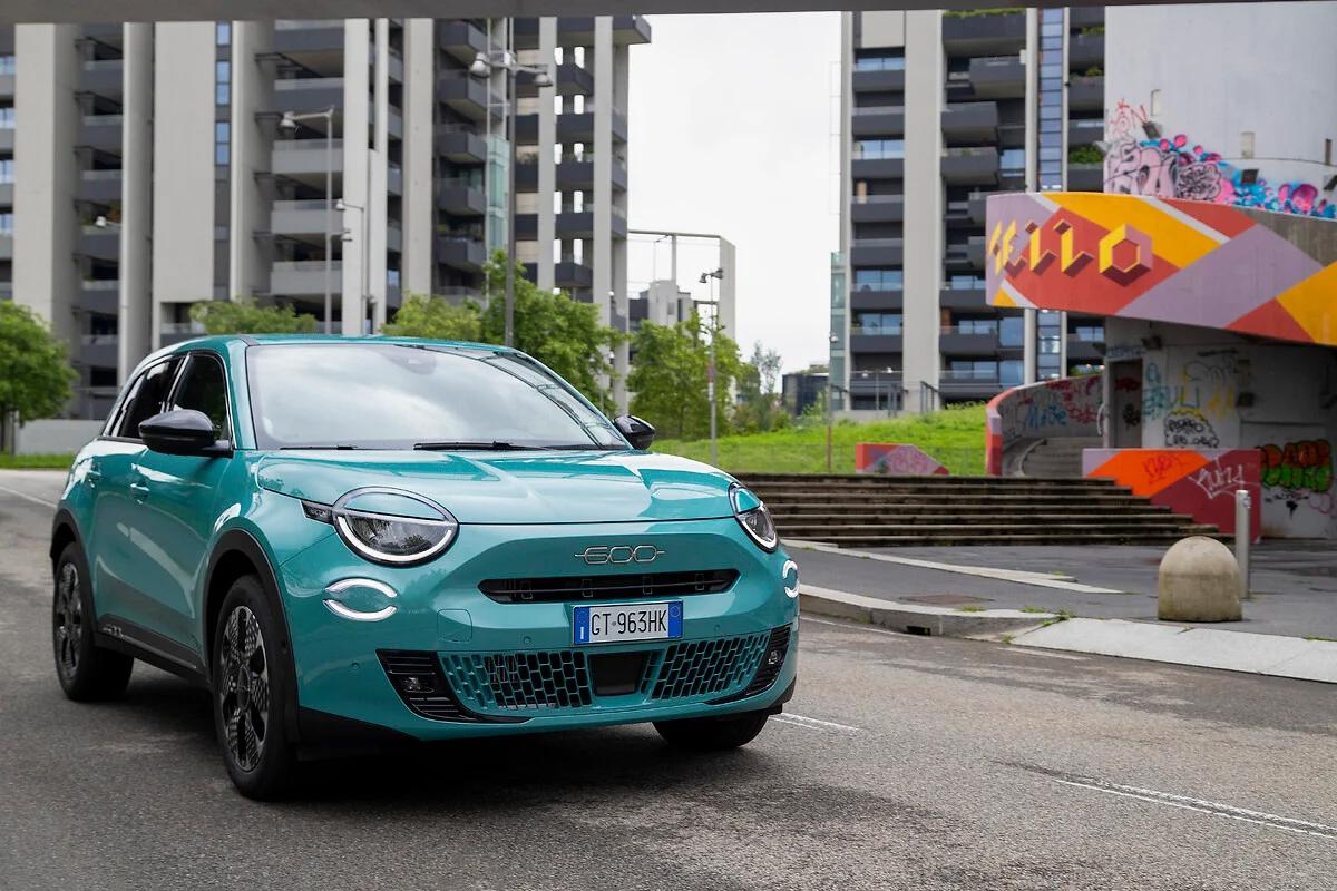 Fiat 600 Hybrid Wins EcoCar’s 2025 'Best Mild Hybrid Compact SUV' Award