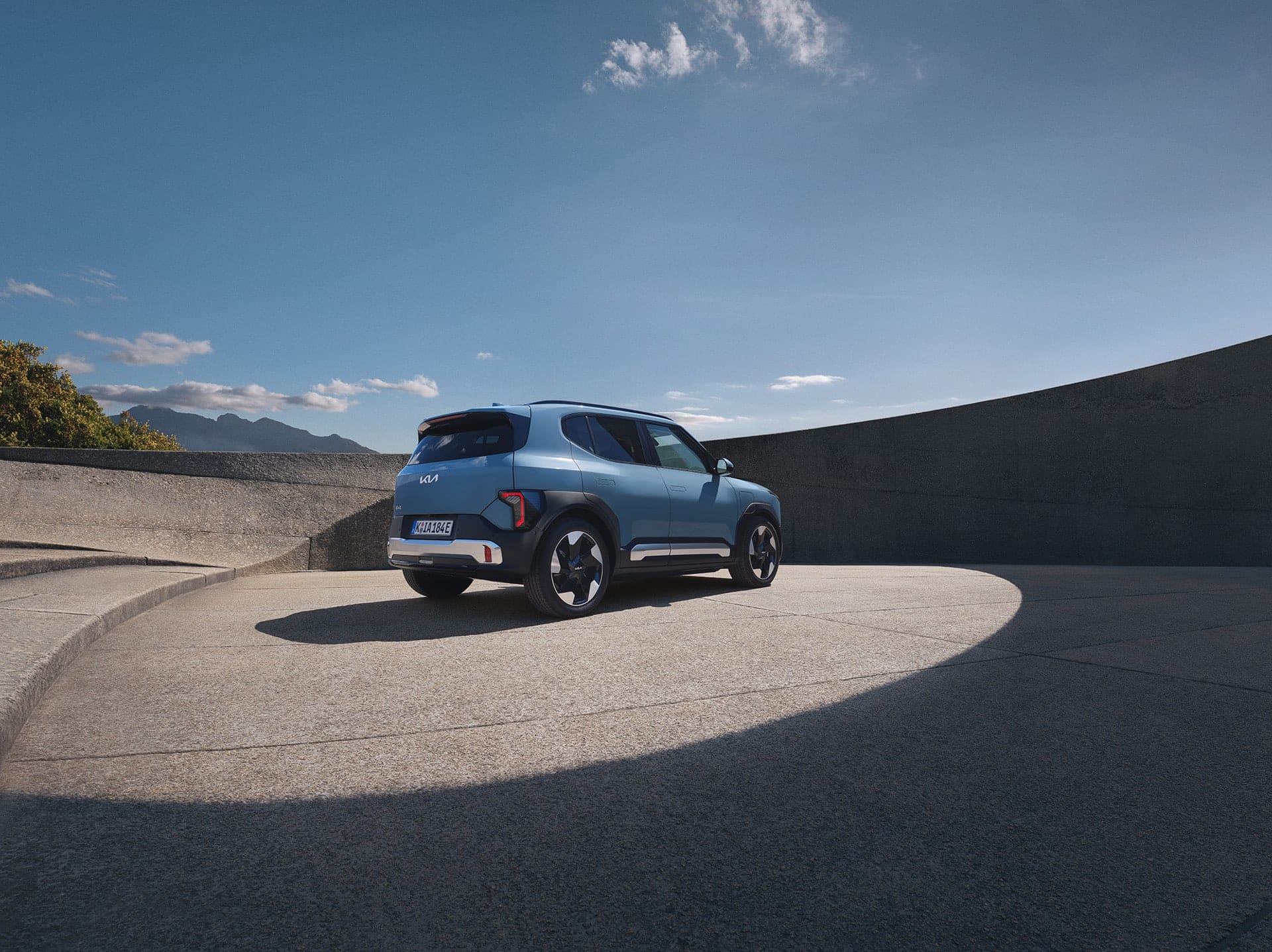 sdie rear view of kia ev3