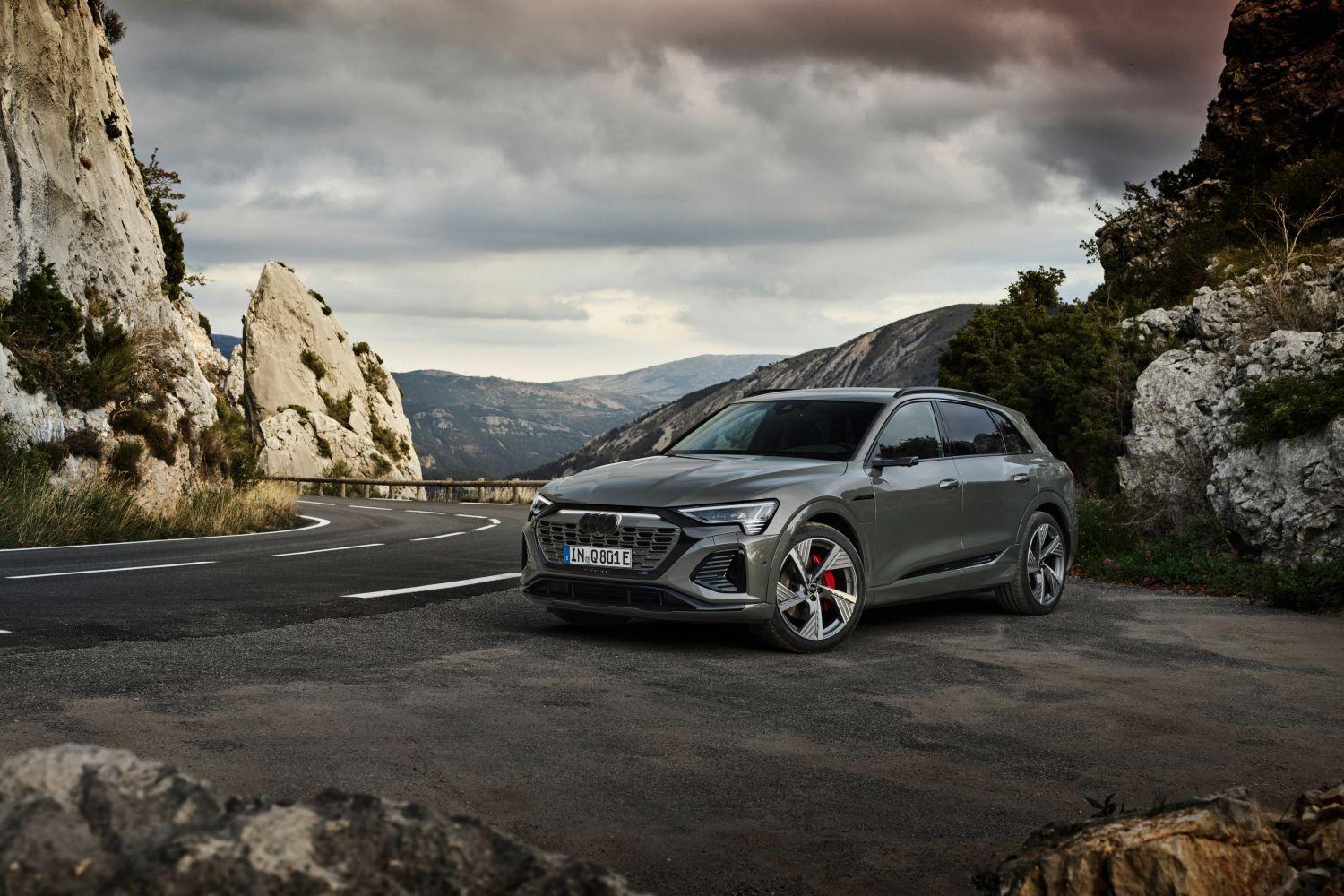 New Audi Q8 Etron image of sideview of vehicle