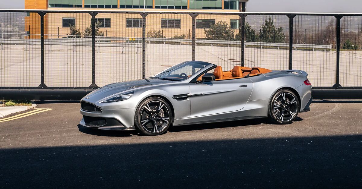 Aston Martin Vanquish Volante