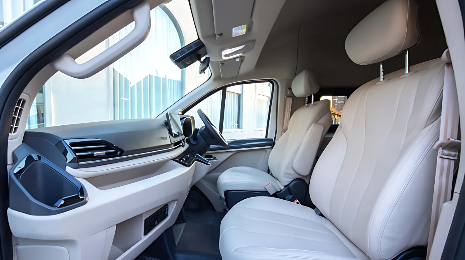 eDELIVER 7 interior and front seats