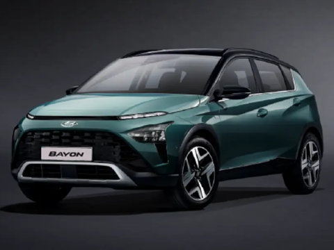 Hyundai Bayon Turquoise Front Side View
