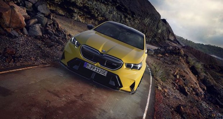 BMW M5 Saloon