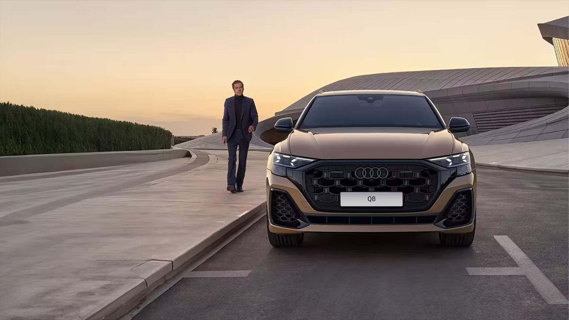 Q8 SUV