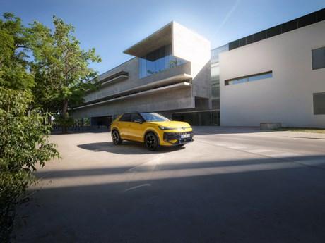 Save £1,200 on the Award-Winning New Volkswagen T-Roc