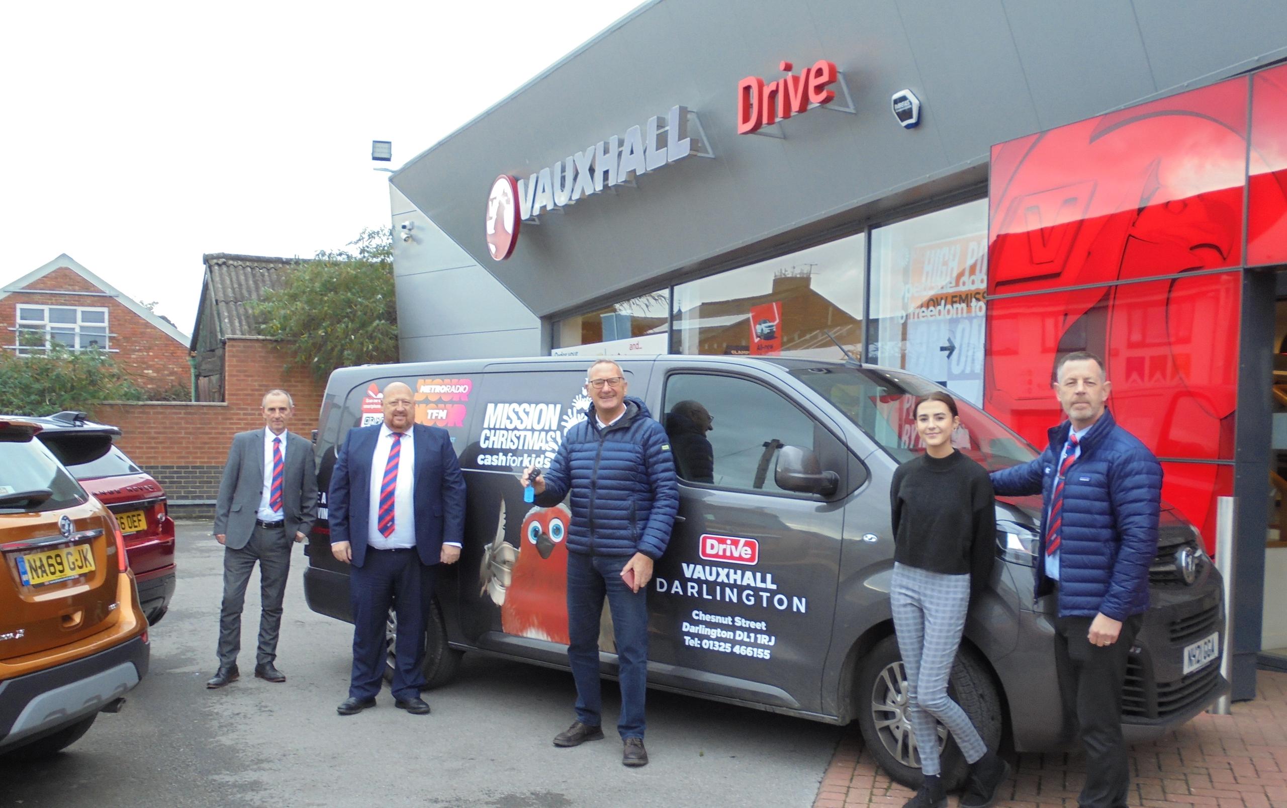 Drive Vauxhall presents 16seater minibus to Rhubarb Farm Drive Vauxhall